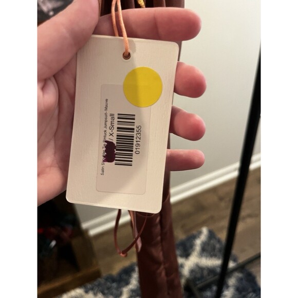 Skies Are Blue Satin Shoulder-Tie Pintuck Jumpsuit – Mauve – XS – NWT - Picture 8 of 12